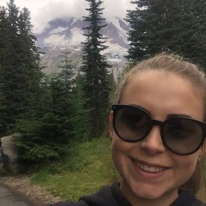 Meet your Posher, Brianna